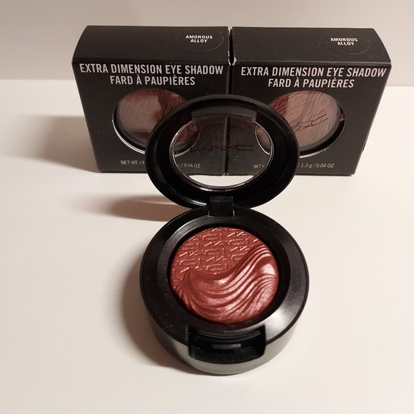 MAC Extra Dimension Eye Shadow *AMOROUS ALLOY* - Picture 2 of 5